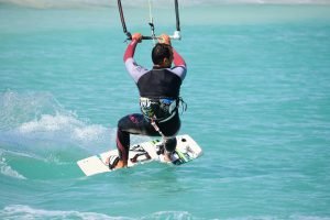 kitesurfing-g2abbc9aa7_1920